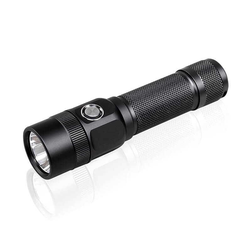 Linterna Jetbeam KO-03 EDC de  - Edc Carry Flashlight reseña y precio