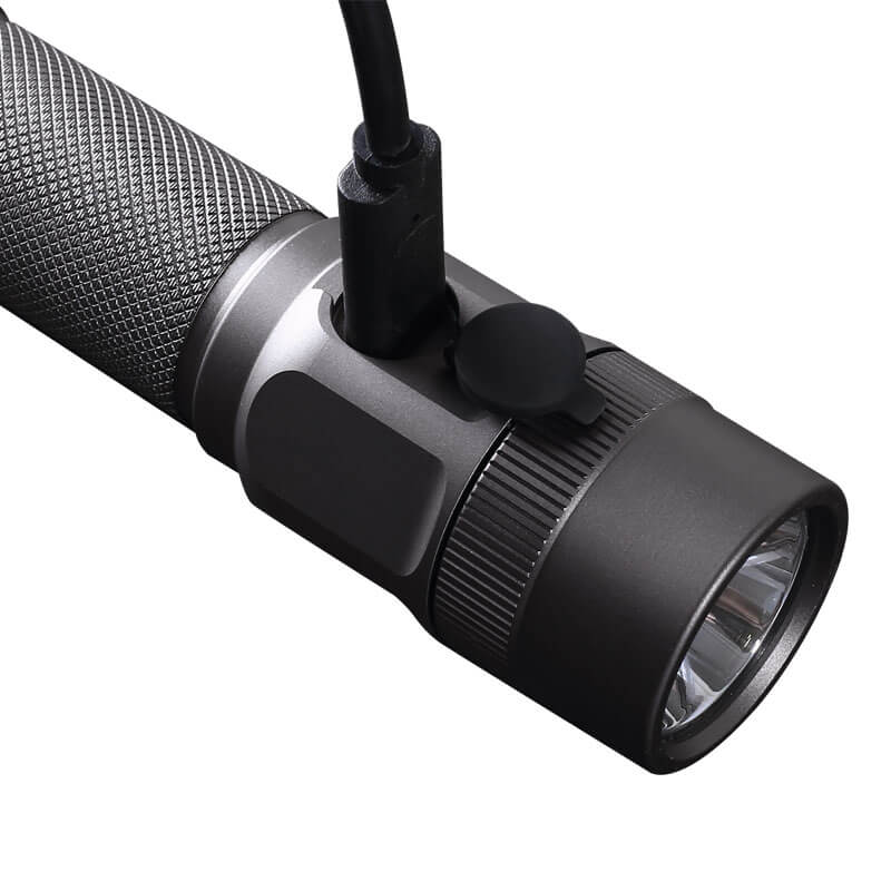 Linterna Jetbeam KO-03 EDC de  - Edc Carry Flashlight reseña y precio